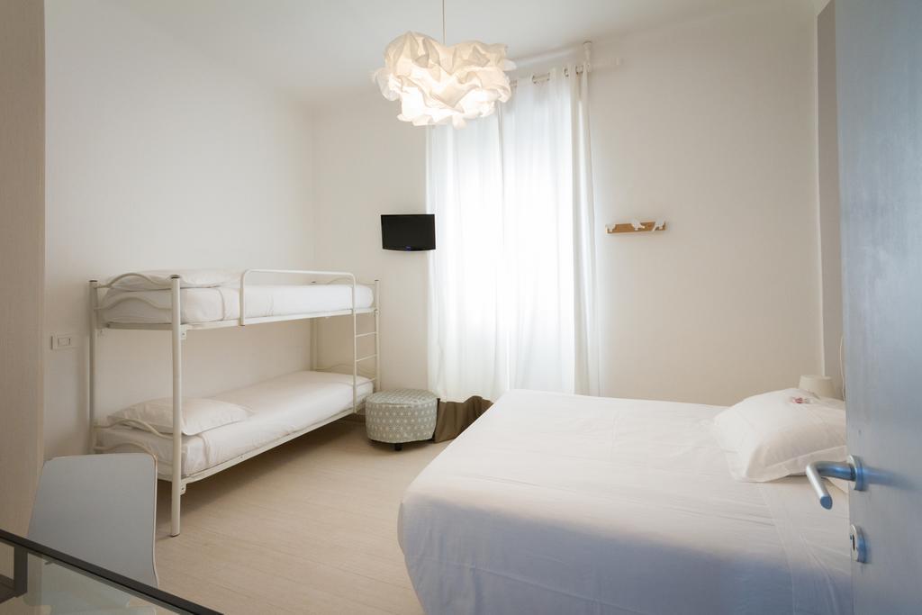 Hotel Spot Вараце Екстериор снимка