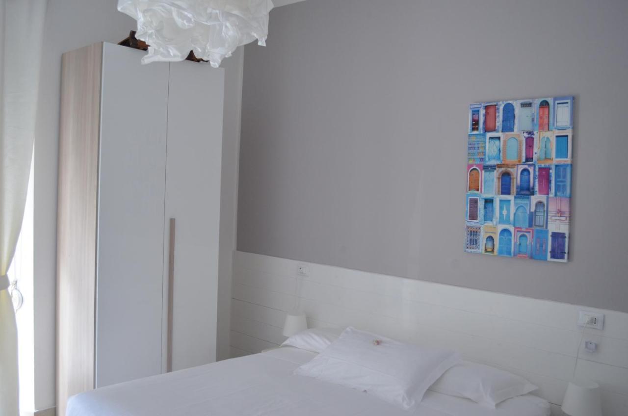 Hotel Spot Вараце Екстериор снимка